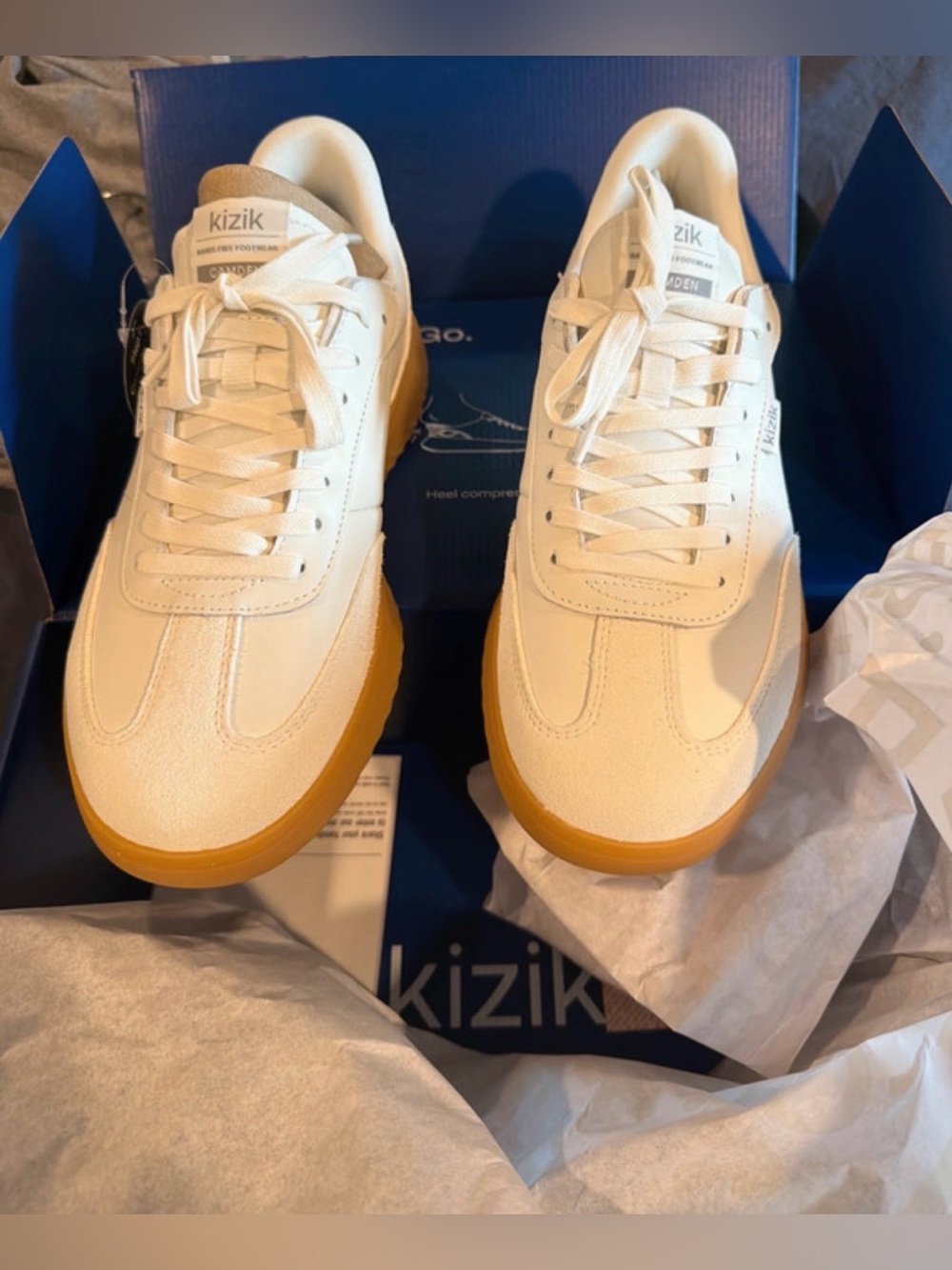Kizik Men's Casual White Sneakers with Gum Sole - Camden size 10 NEW
